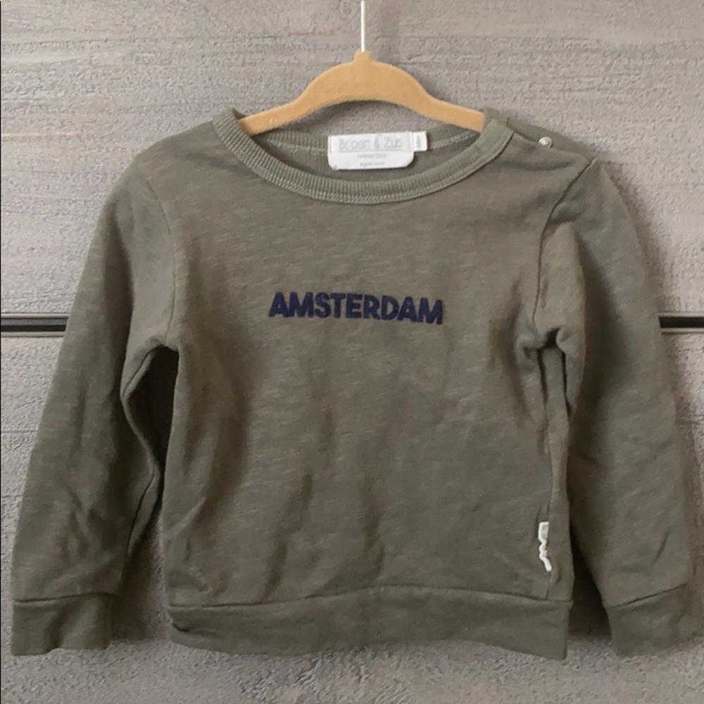 Amsterdam olive green top with 2-button shoulder